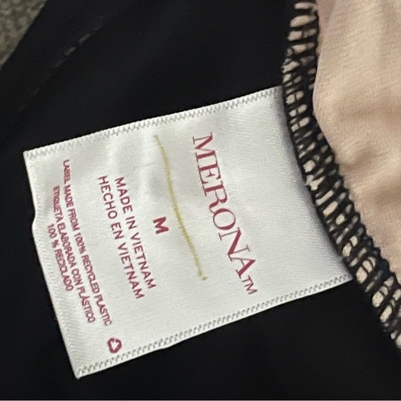 Merona One-Piece Swimsuit Black & White Geometric ADJ Straps Size Medium NWOT - Picture 5 of 5